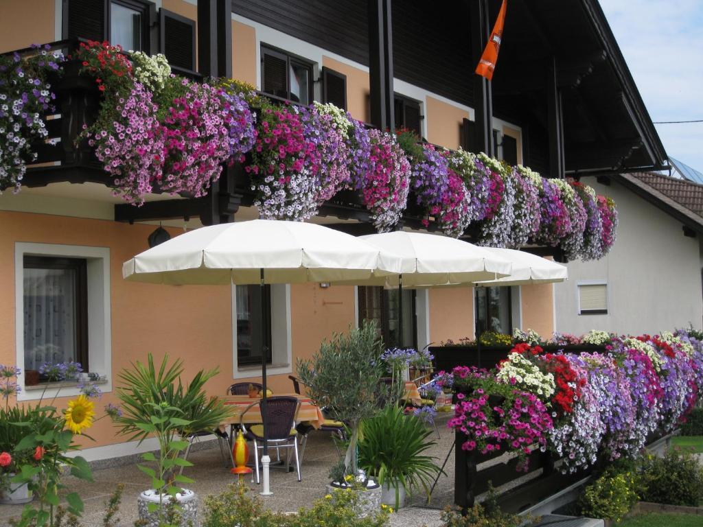 Gaestehaus Stroitz Drobollach am Faakersee Exterior photo