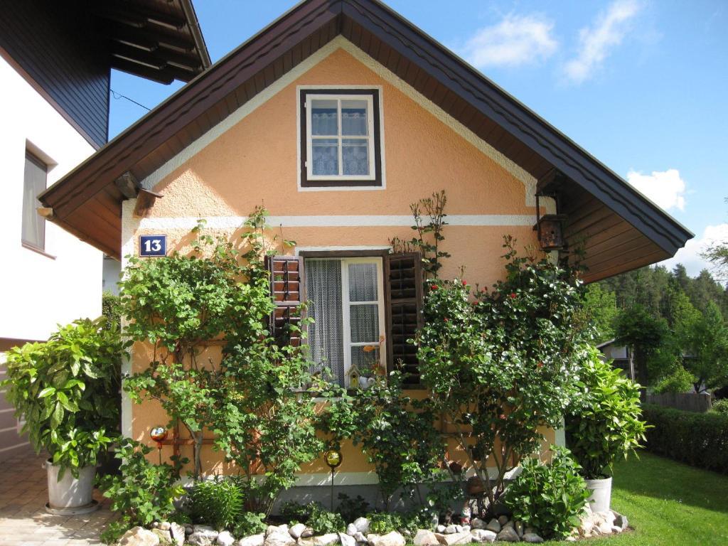 Gaestehaus Stroitz Drobollach am Faakersee Exterior photo