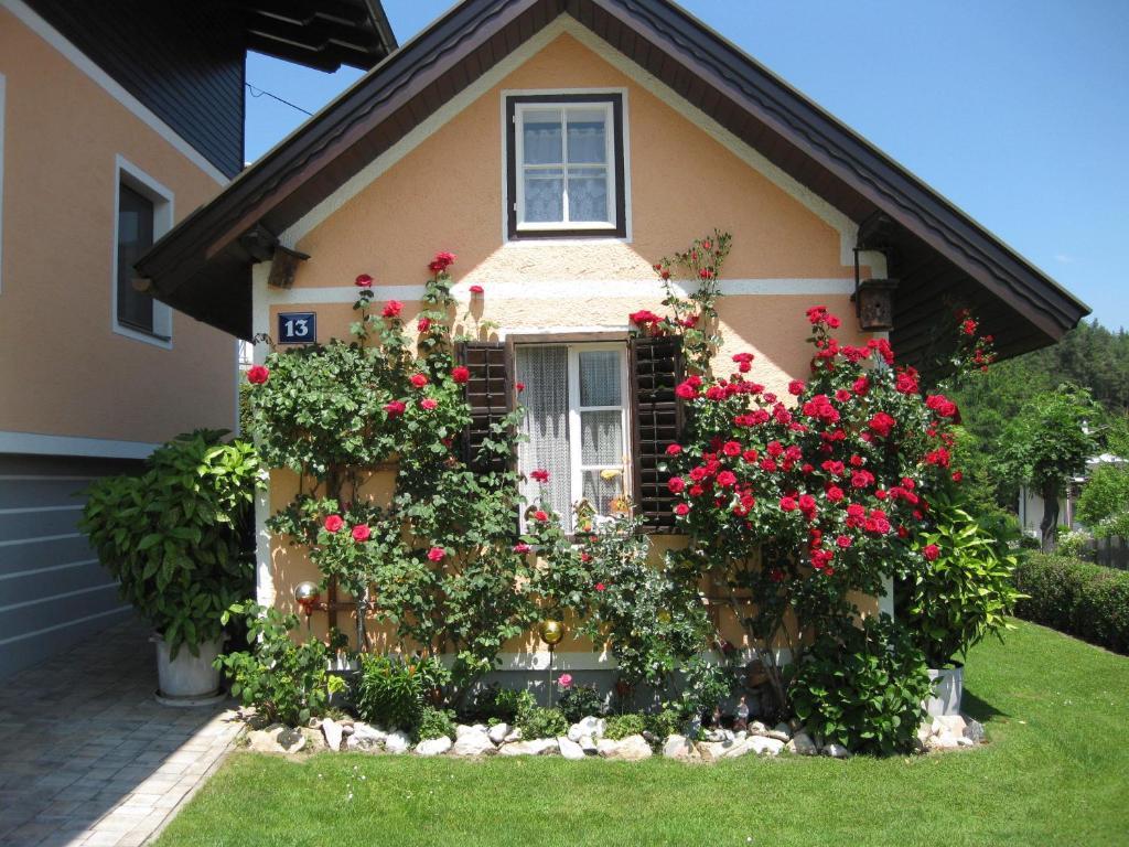 Gaestehaus Stroitz Drobollach am Faakersee Exterior photo