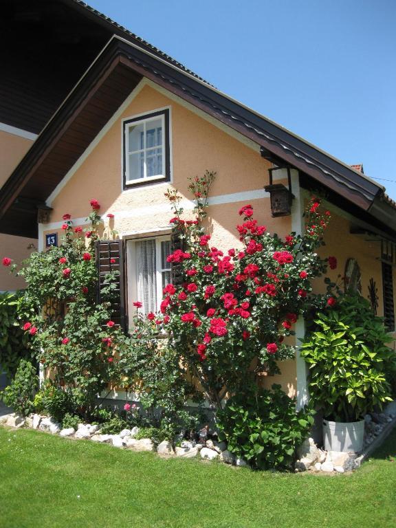 Gaestehaus Stroitz Drobollach am Faakersee Exterior photo